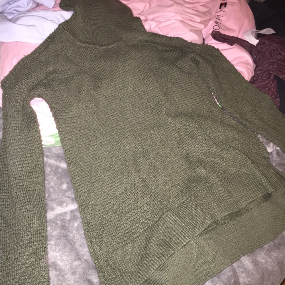 turtle neck sweater